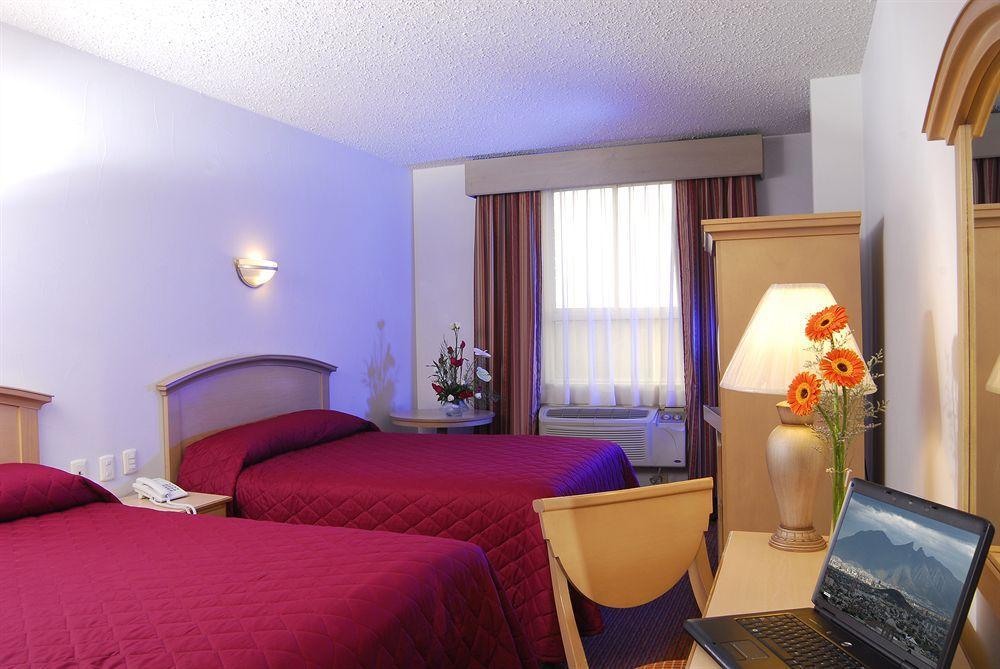Fastos Hotel モンテレー エクステリア 写真